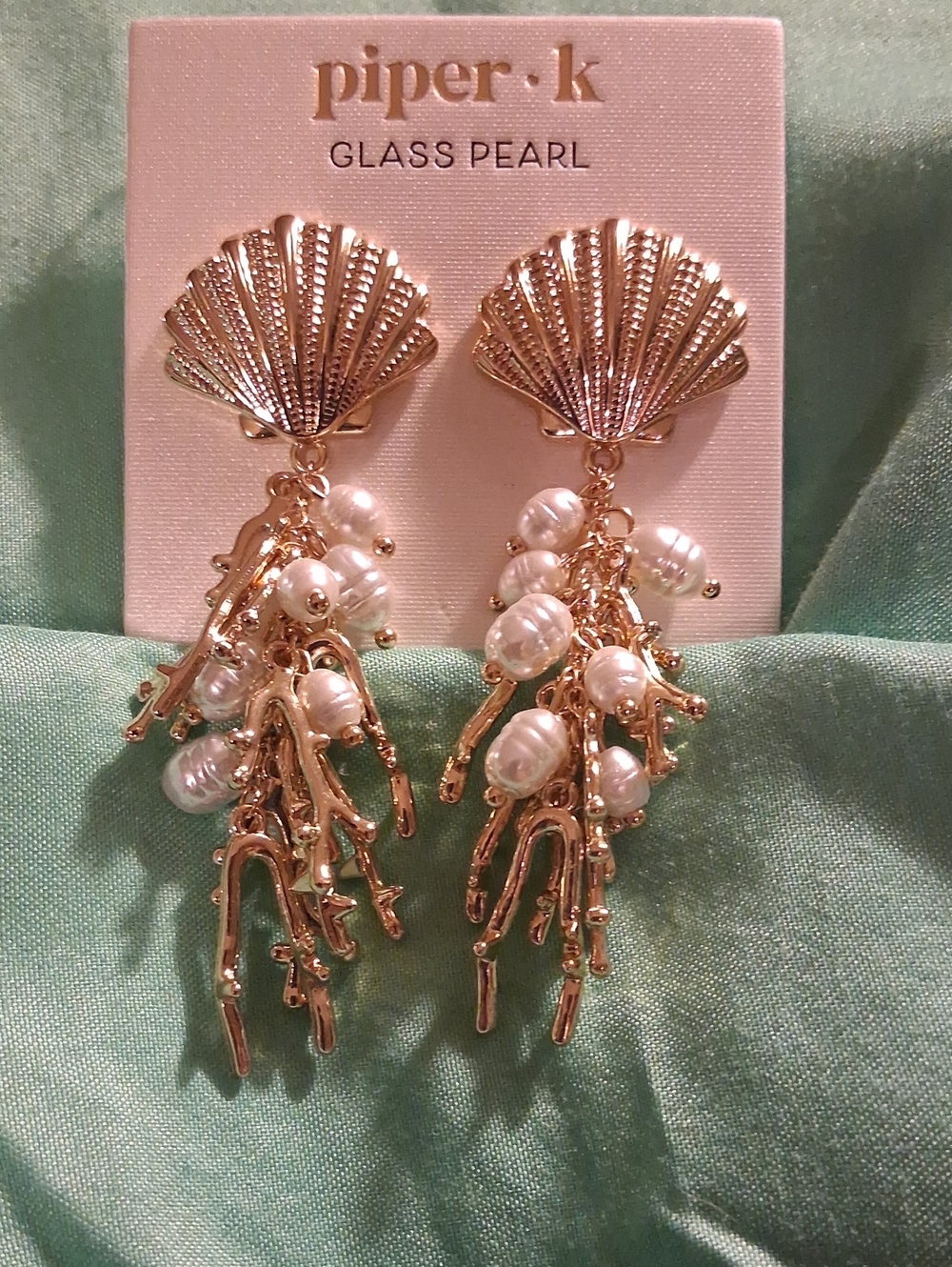 NEW! Piper K Gold Shell and Pearl Dangle Earrings NWOT